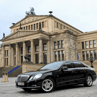 Private Berlin Tour in a sedan